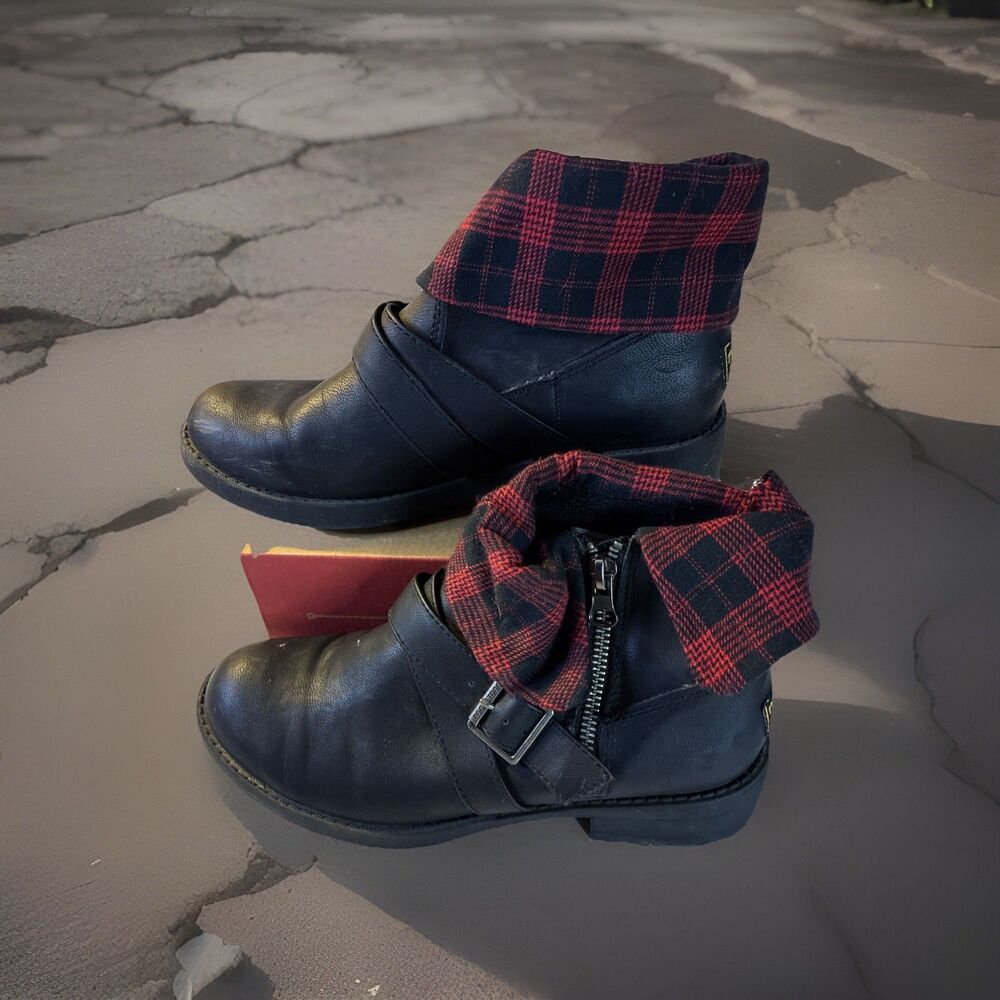 Rocket Dog Bootie Women's Size 7 Black /Red Tobie Lewis Pu-Altan Ankle Boot